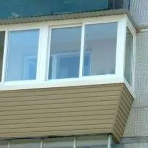 Остекление балконов пластиковыми окнами REHAU