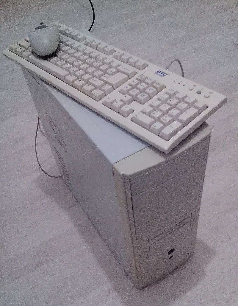 Офисный системный блок + клавиатура,  мышь,  шнур питания